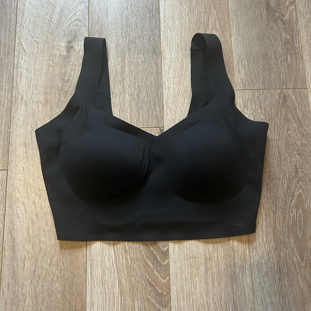 Skims Black Wireless Bra